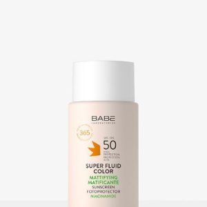 Fotoprotector Super Fluid Color Matificante SPF 50. Babe